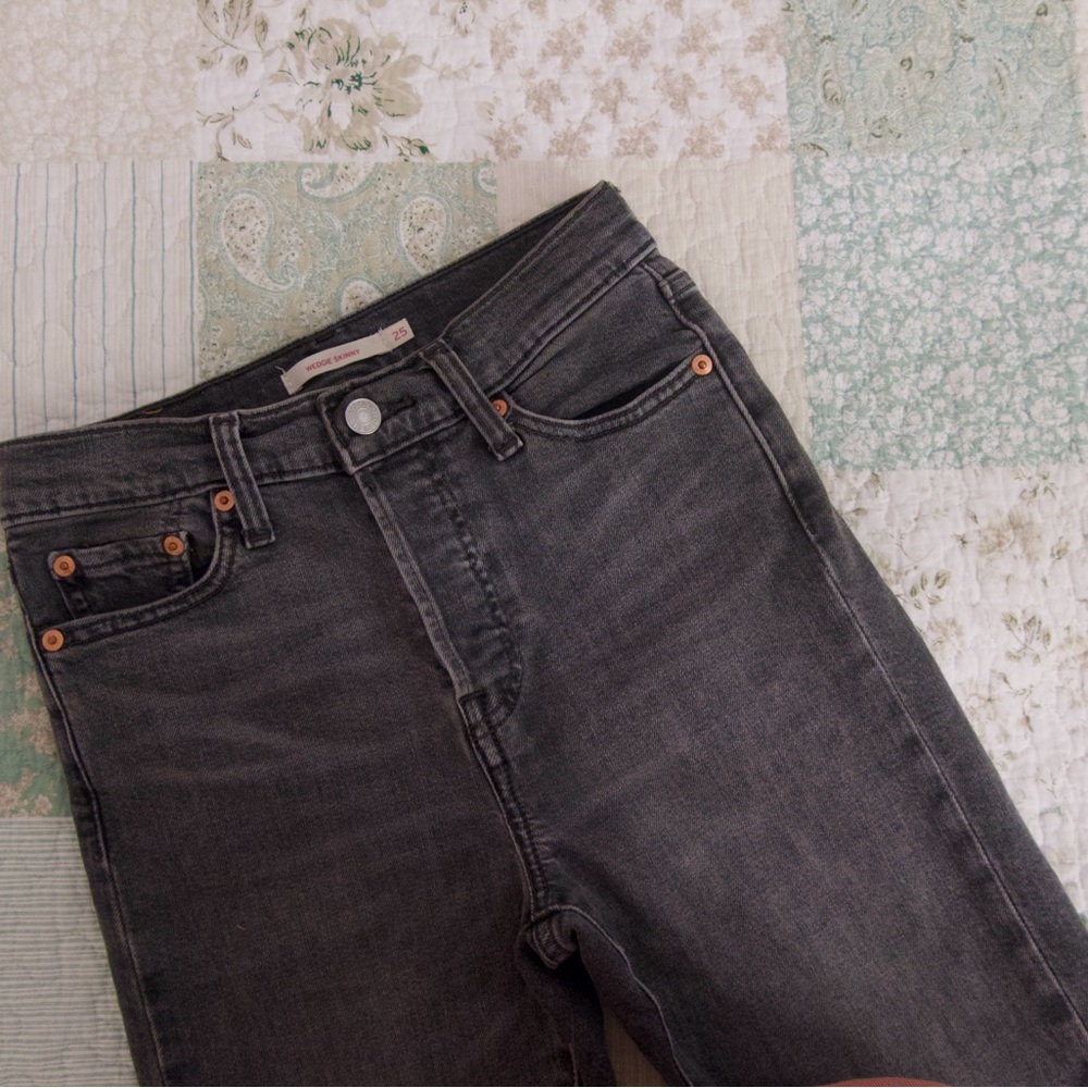 Levi's 501 Women's Charcoal Wedgie Skinny Jeans